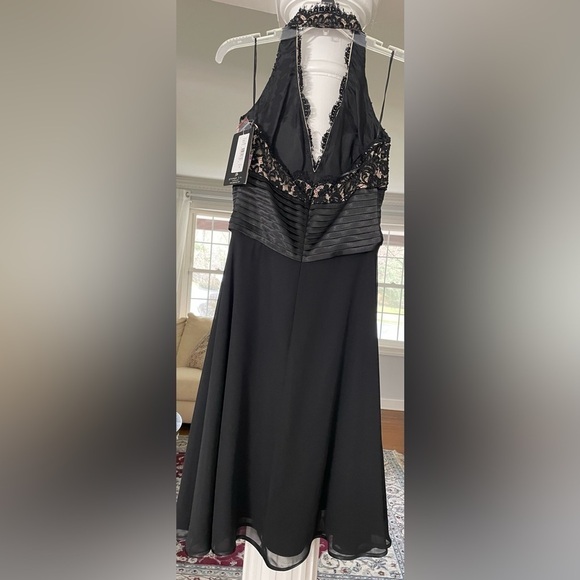 JS Boutique women’s Halter dress black Lace / champagne Chiffon beading. Size 4 - Picture 2 of 6